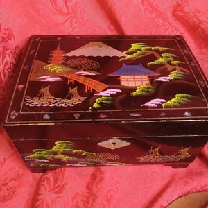 VINTAGE JAPANESE MOTHER OF PEARL LCAQUERWARE BLACK CHERRY PINK MUSIC JEWELRY BOX